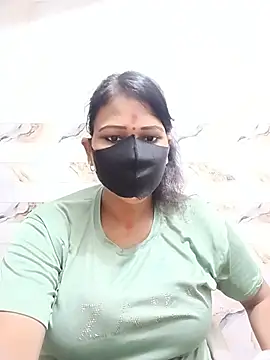 Snapshot of varnika chatting on July 17, 8:21 am varnika online show from July 17, 8:21 am