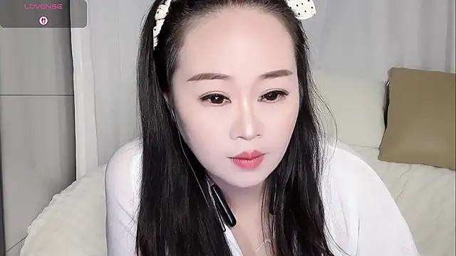 B-Yaya online show from November 17, 10:10 am