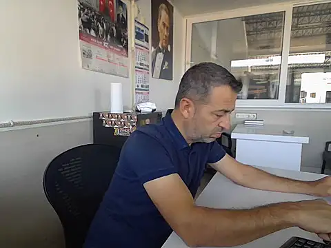 Snapshot of rafasilva3535 chatting on October 1, 9:15 am rafasilva3535 online show from October 1, 9:15 am