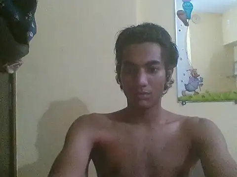Snapshot of Alfasex8 chatting on May 17, 7:43 pm Alfasex8 online show from May 17, 7:43 pm
