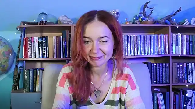 Snapshot of Foxilady357 chatting on November 11, 1:55 pm Foxilady357 online show from November 11, 1:55 pm