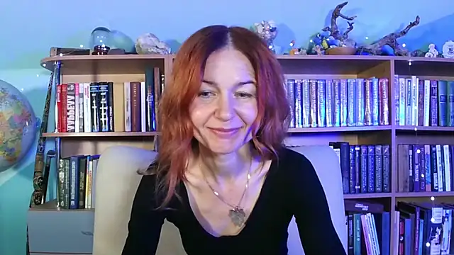 Snapshot of Foxilady357 chatting on November 13, 3:33 pm Foxilady357 online show from November 13, 3:33 pm