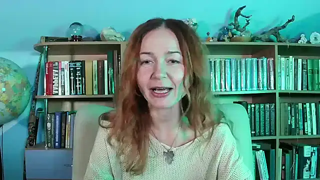 Snapshot of Foxilady357 chatting on November 19, 5:46 pm Foxilady357 online show from November 19, 5:46 pm