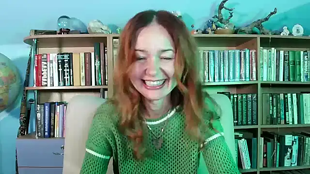 Snapshot of Foxilady357 chatting on November 26, 4:41 pm Foxilady357 online show from November 26, 4:41 pm