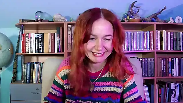 Snapshot of Foxilady357 chatting on December 17, 4:46 pm Foxilady357 online show from December 17, 4:46 pm