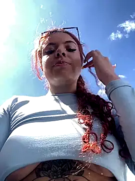 haally-mll online show from October 26, 6:25 pm