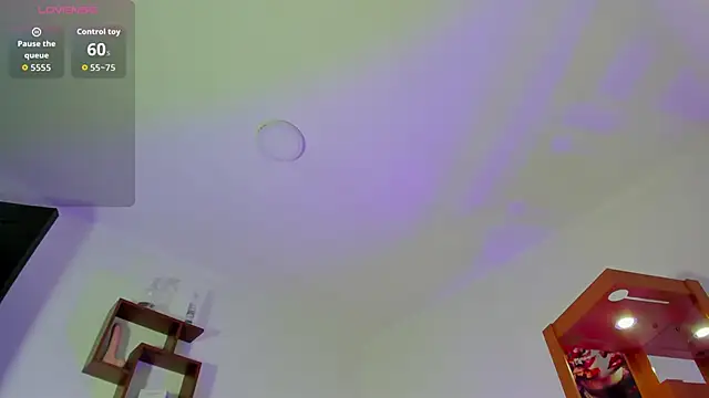 LoganTwink18 online show from November 7, 1:44 pm