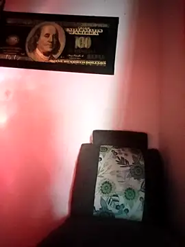 Valenn fernandez online show from April 14, 10:05 pm