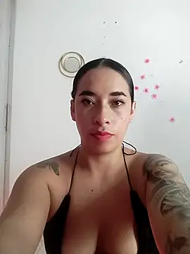 Snapshot of Valenn_fernandez chatting on June 24, 7:57 pm Valenn fernandez online show from June 24, 7:57 pm