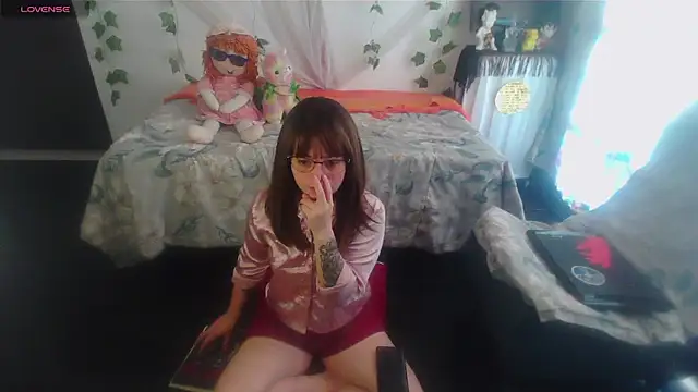 Snapshot of Mitsuha_gate chatting on April 22, 1:12 pm Mitsuha gate online show from April 22, 1:12 pm