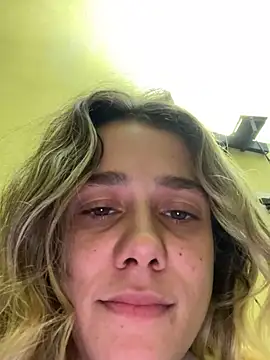 Snapshot of blond-96 chatting on September 15, 11:05 pm blond-96 online show from September 15, 11:05 pm