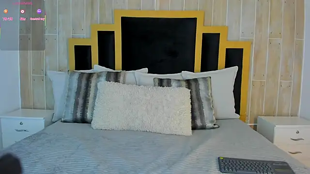 isabellasouza online show from December 5, 7:43 pm