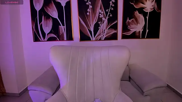 AmbarJames  online show from March 16, 12:09 pm