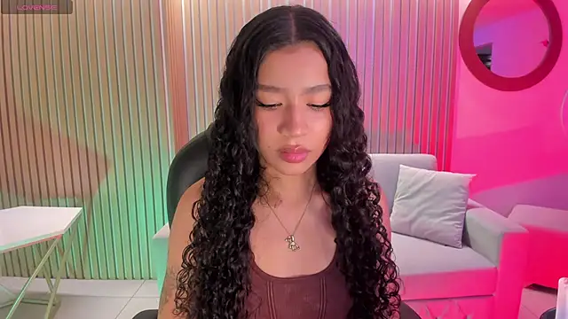 SophieHouston  online show from October 8, 3:37 am