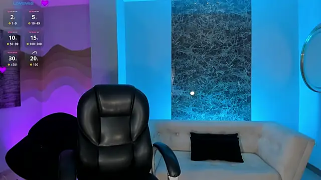 SophieHouston  online show from November 18, 3:56 am