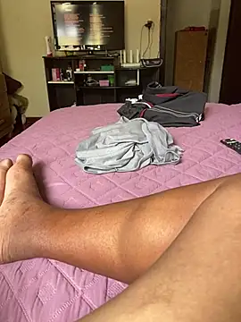 Snapshot of PIROCAGG21 chatting on February 17, 6:03 pm PIROCAGG21 online show from February 17, 6:03 pm