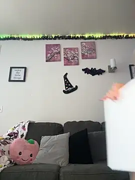 moan4mona online show from November 1, 9:39 pm