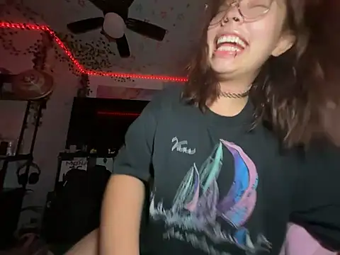 moan4mona online show from June 24, 3:27 am