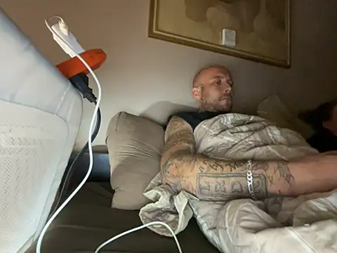 Snapshot of curis4270panda chatting on October 9, 2:53 am curis4270panda online show from October 9, 2:53 am