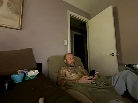 Snapshot of curis4270panda chatting on November 6, 3:07 am curis4270panda online show from November 6, 3:07 am