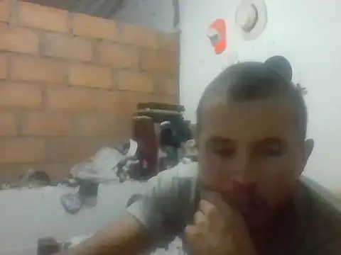 santiii   12 online show from December 19, 3:35 am