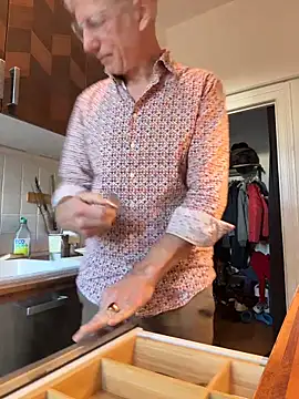 Snapshot of SexyLeon8 chatting on November 21, 8:46 am SexyLeon8 online show from November 21, 8:46 am