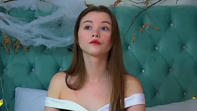 KeiraAsti online show from November 2, 6:16 am