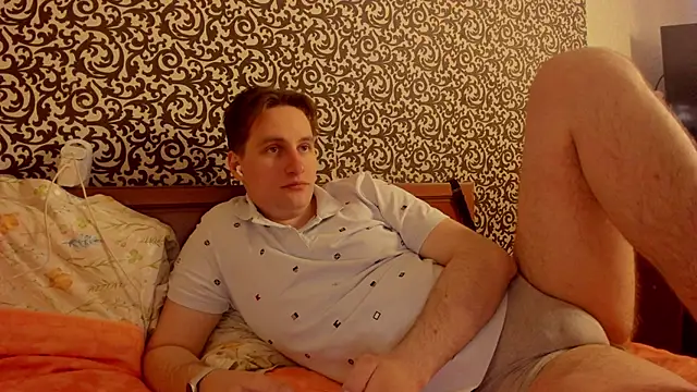 romiosabrino online show from April 27, 5:11 pm