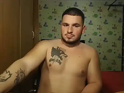 chiraq1945 online show from October 14, 7:47 pm