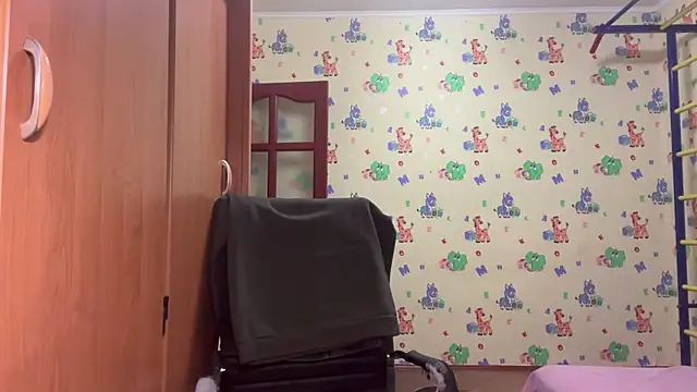 chiraq1945 online show from December 19, 7:10 pm