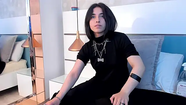 Ashkoreh online show from November 2, 6:32 pm