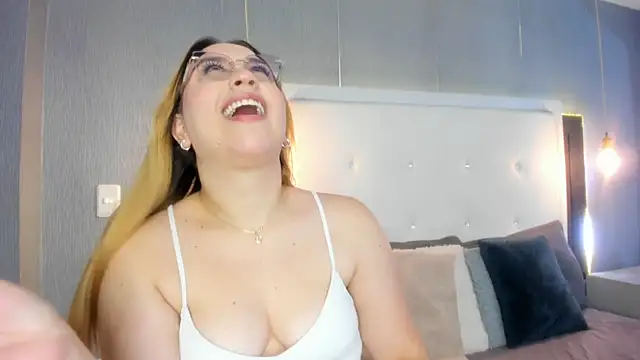 ximenanoah online show from April 16, 2:18 pm