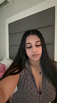 Snapshot of LilMisIndianx chatting on March 13, 2:23 pm LilMisIndianx online show from March 13, 2:23 pm