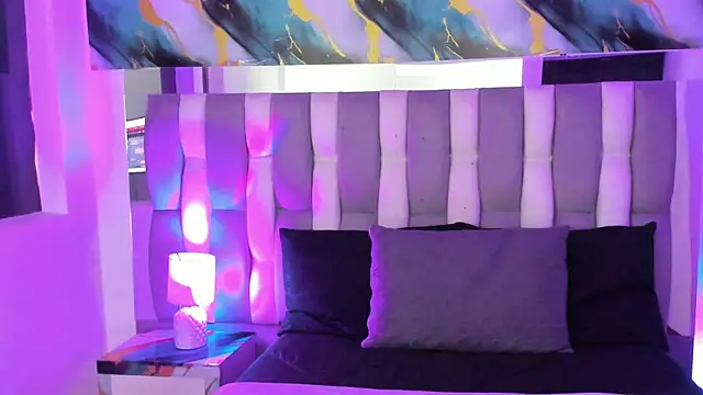 Adaara Rey online show from December 4, 7:44 pm