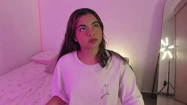 valy shyness online show from October 12, 12:20 am