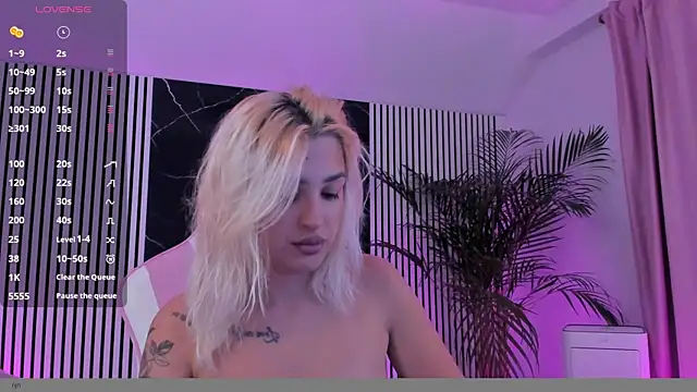 daisyblushh online show from November 3, 7:37 pm