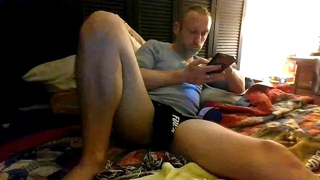 Snapshot of Scott654538 chatting on March 25, 8:20 am Scott654538 online show from March 25, 8:20 am