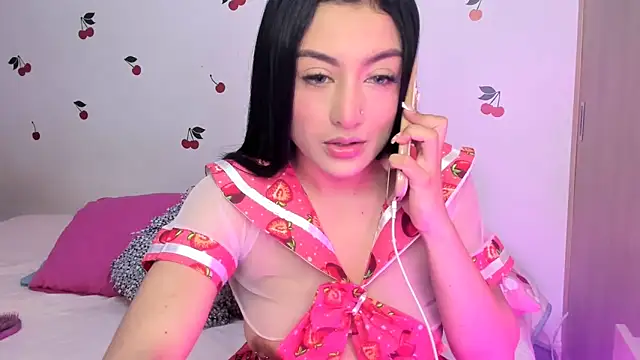 Snapshot of candy_hot999 chatting on November 10, 11:15 pm candy hot999 online show from November 10, 11:15 pm