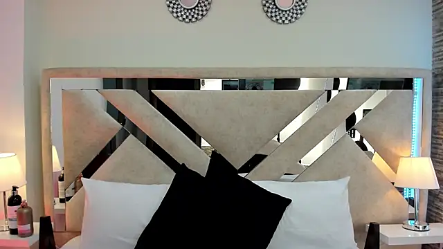 ximena vasquez8 online show from April 13, 3:56 am