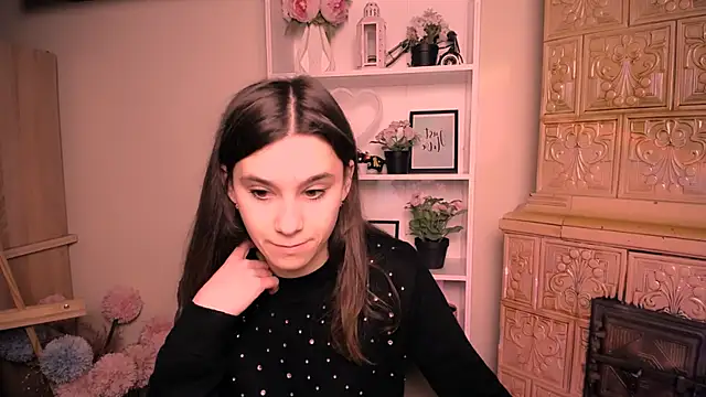 RosaRay  online show from April 3, 6:33 am