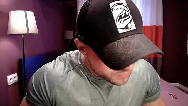 Snapshot of RikAdlerr chatting on November 28, 7:55 am RikAdlerr online show from November 28, 7:55 am