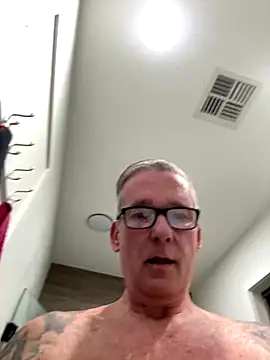 Reacher110565 online show from September 26, 9:46 am