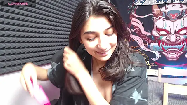 Elfy Rare  online show from November 8, 1:55 pm