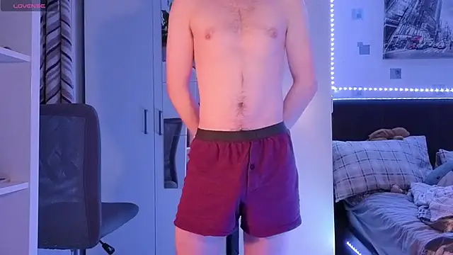 Snapshot of luciferdaroyale chatting on November 11, 10:10 pm luciferdaroyale online show from November 11, 10:10 pm