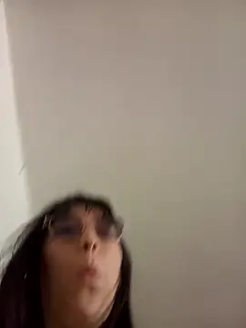 lareinalareinadelanal online show from January 9, 2:42 pm