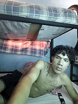 Snapshot of Gabriel_Stone chatting on October 22, 7:02 pm Gabriel Stone online show from October 22, 7:02 pm