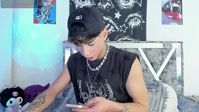 Dark Boy26 online show from April 11, 11:31 pm