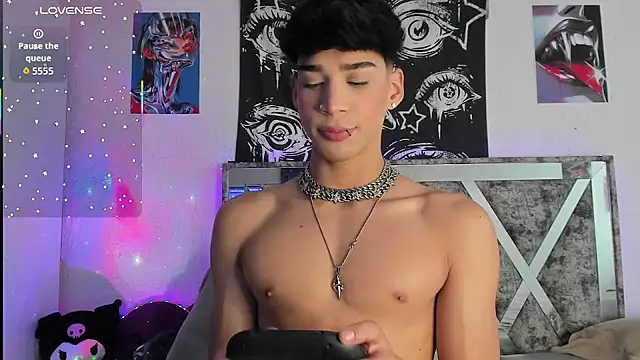 Snapshot of Dark_Boy26 chatting on May 29, 1:36 am Dark Boy26 online show from May 29, 1:36 am