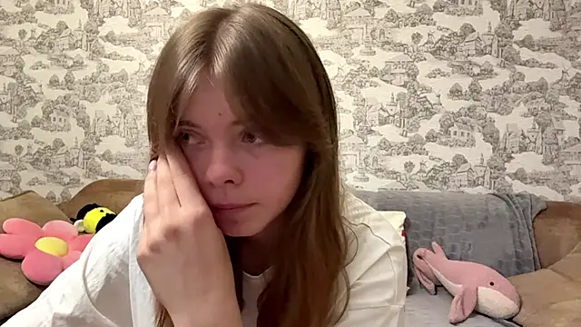 CoralinaEastoy online show from September 10, 8:20 pm