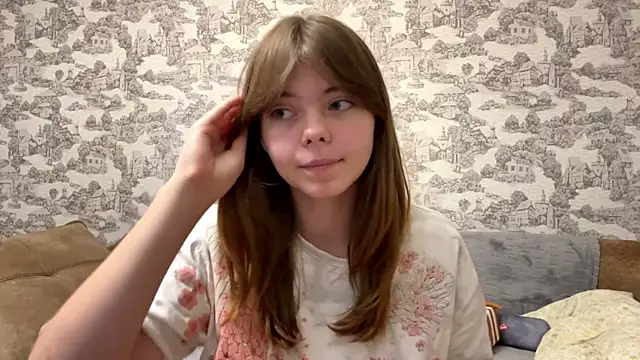 CoralinaEastoy online show from September 19, 9:15 pm